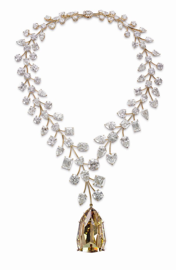 Mouawad-L’Incomparable-Diamond-Necklace