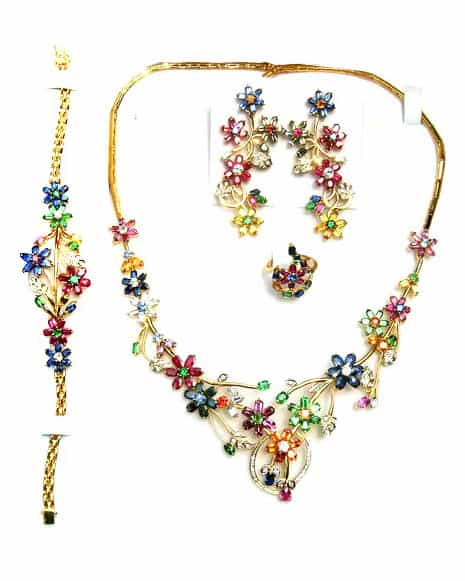 Complete multicolored jewelry set