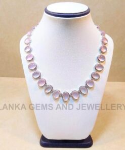 Necklace with Rose Quartz set in Sterling Silver