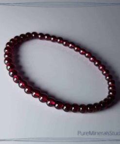 Bracelet made of Garnet