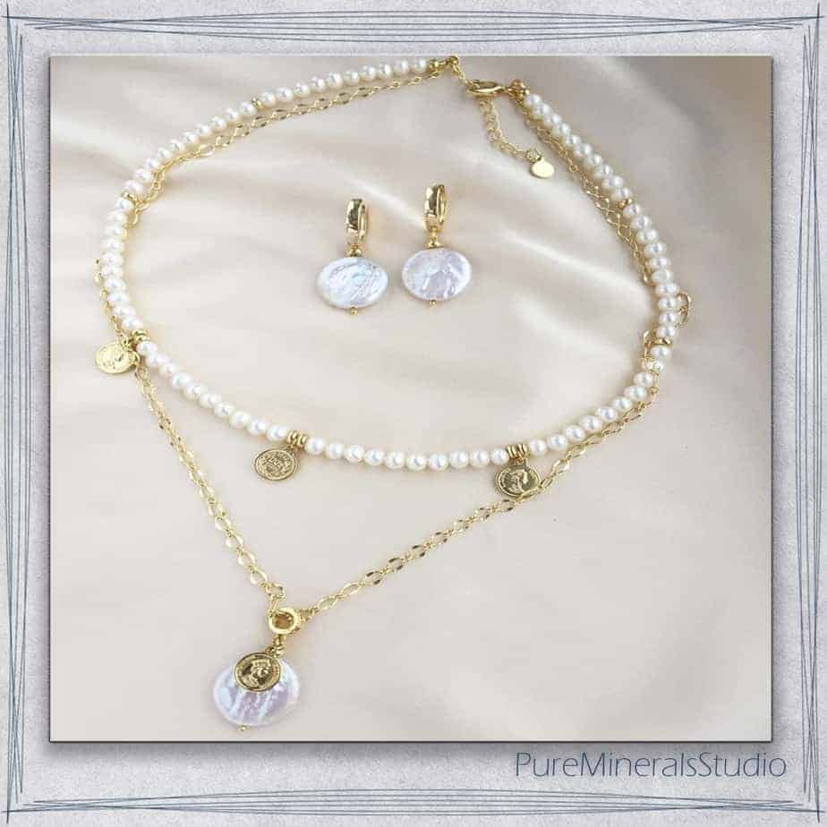 Set made of Pearl