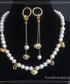 Set made of Pearl