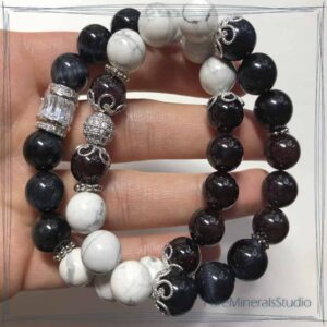 Set of Bracelets made of Howlite, Hawk Eye and Garnet