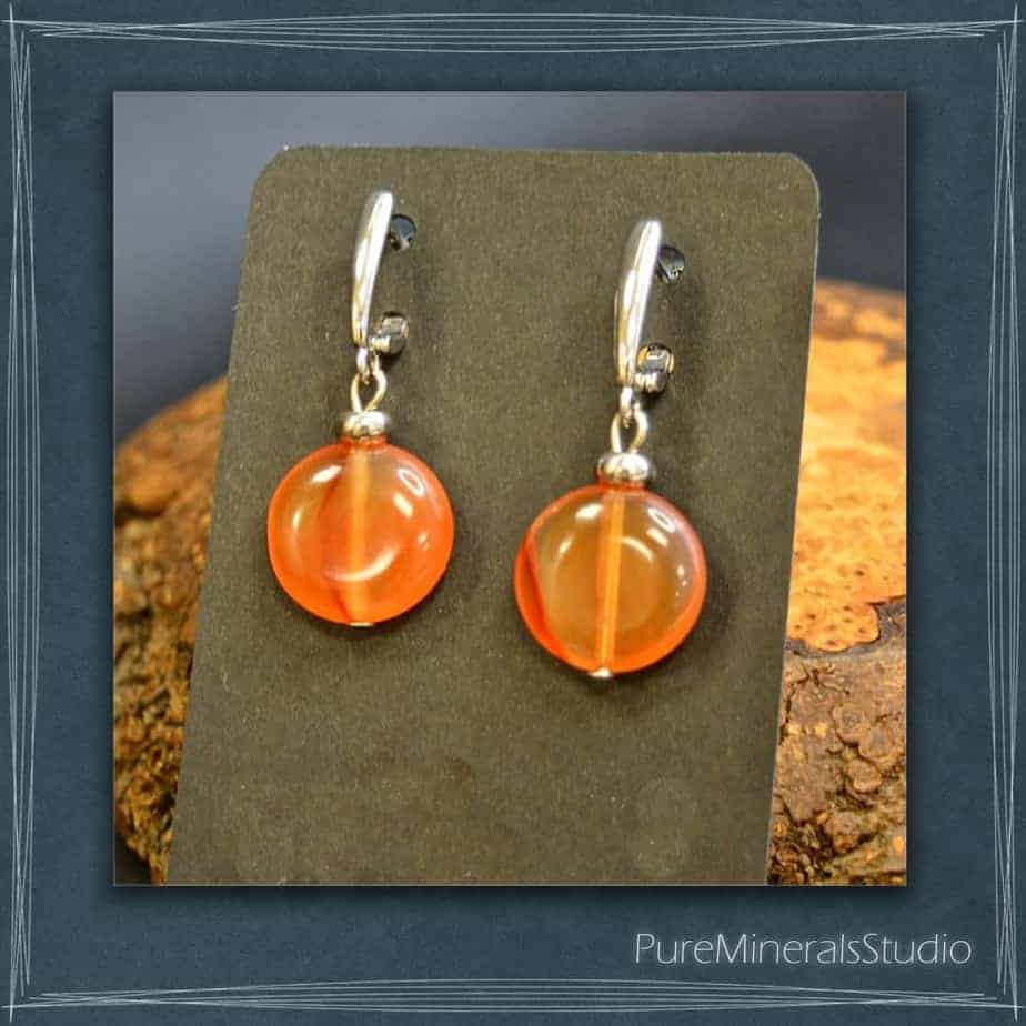 Earrings made of Carnelian