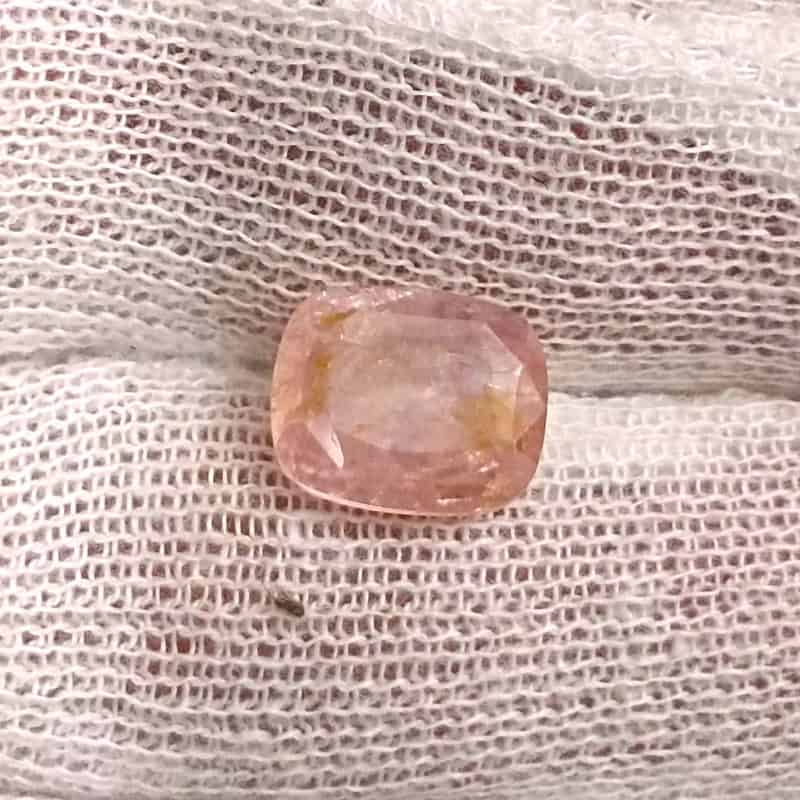 6.71ct IGI Certified Padparadscha Sapphire , 100% Natural Untreated Gemstone - Image 4